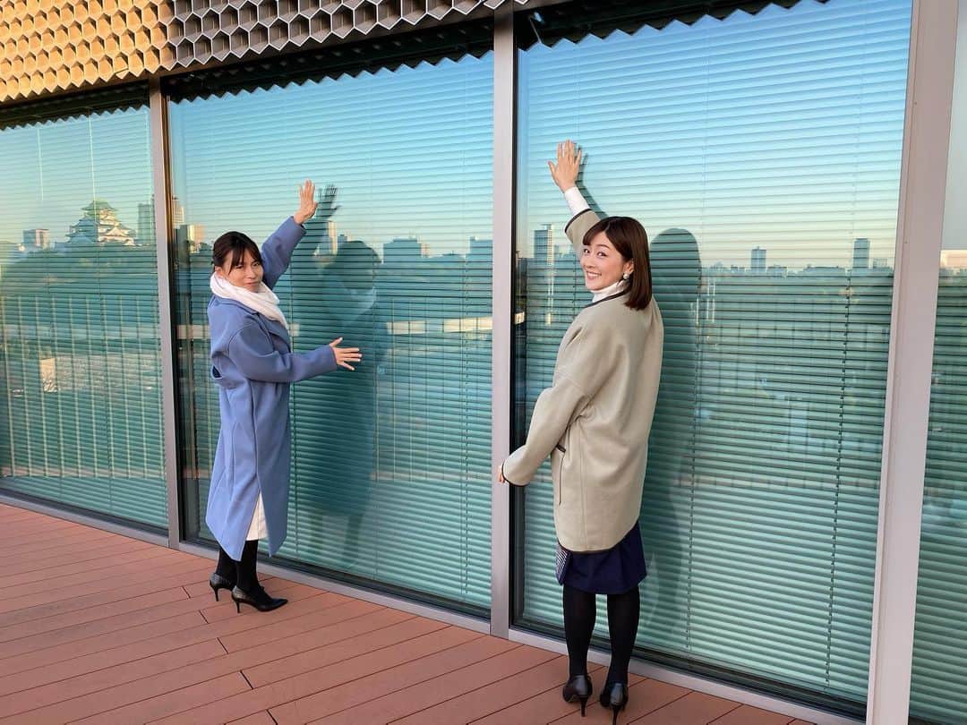 中村秀香のインスタグラム：「今朝は #すまたん 久しぶりにお天気担当しました😊  今日は大掃除日和！ できるときにやってしまいましょう🧹  写真は、窓拭きのつもりです🧼笑  明日もお天気担当です。 よろしくお願いします🙇‍♀️」