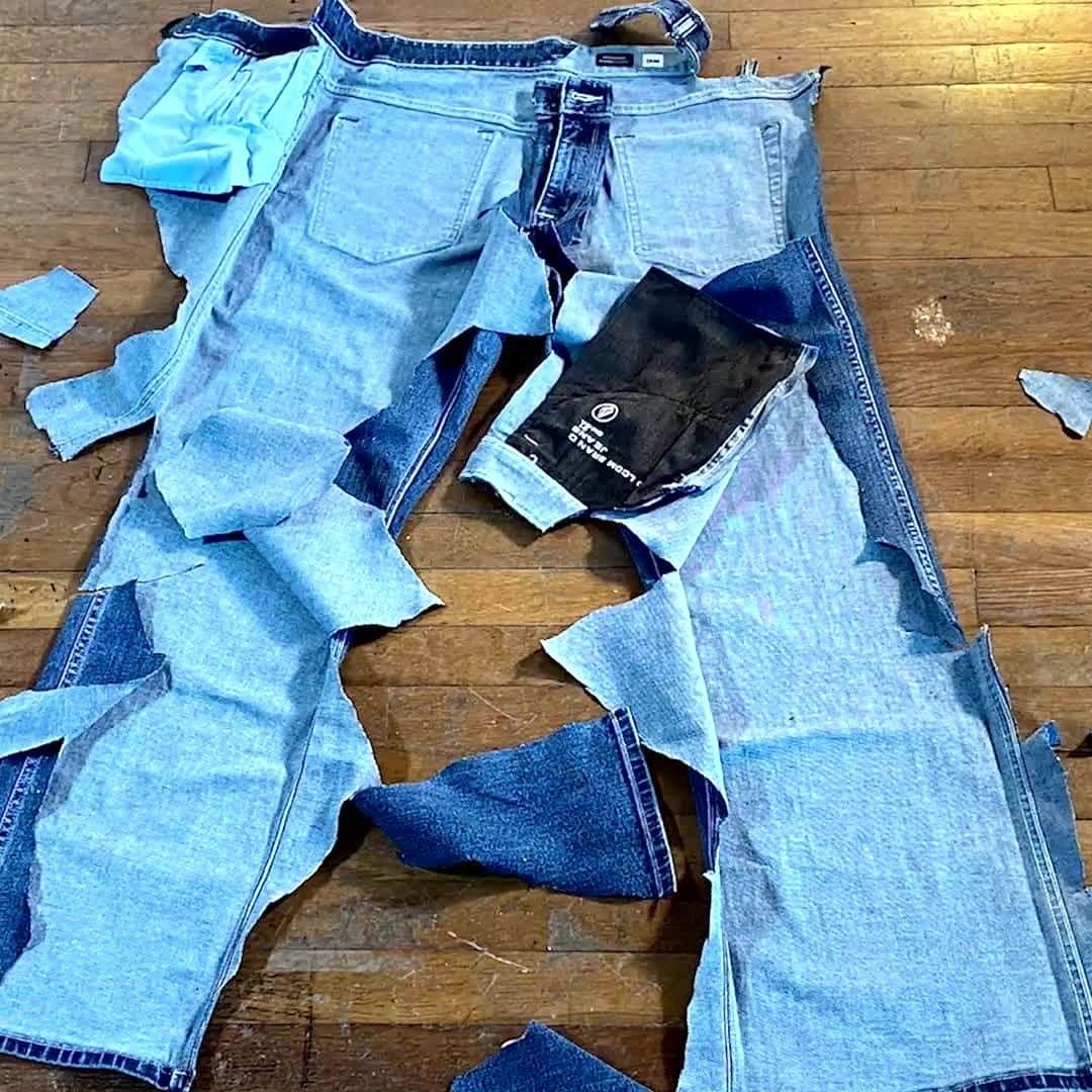 ボルコムのインスタグラム：「Simply the best, made for you, made FOR THIS! 👖  #VolcomBrandJeans」