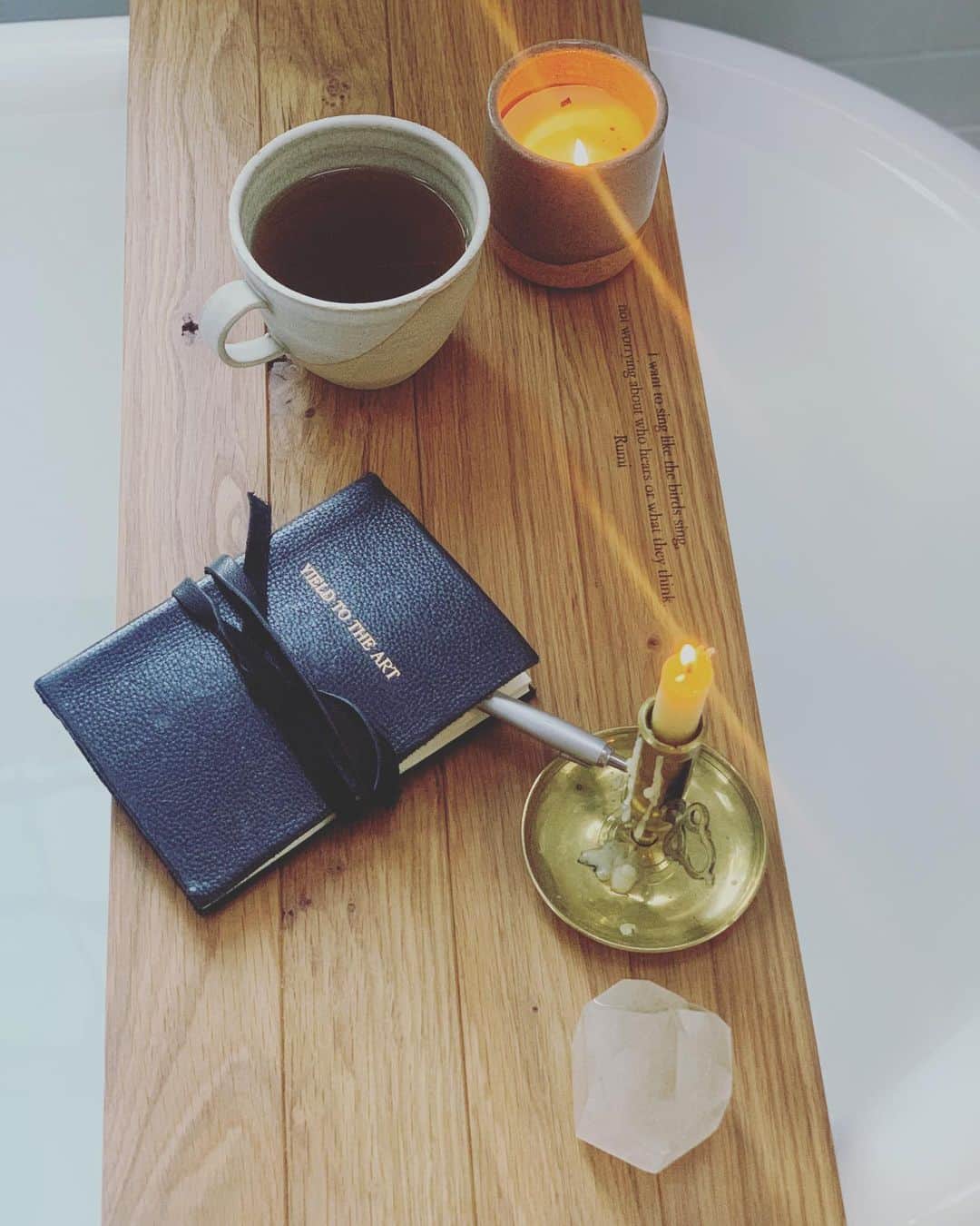 ベス・ベアーズのインスタグラム：「Bath + @tobemagnetic plans this eve. Prepping for a wonderful #2021」