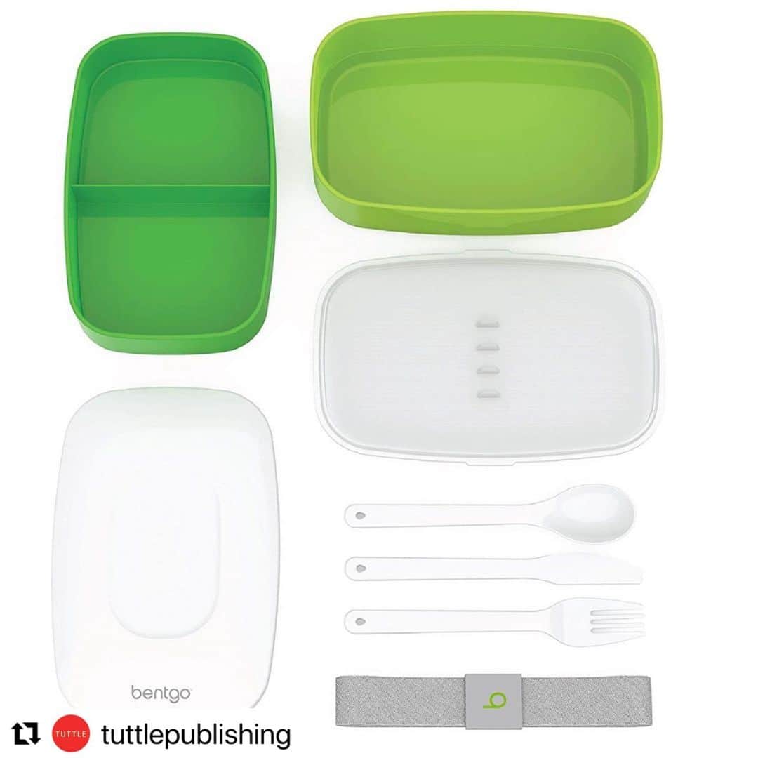 maki ogawaさんのインスタグラム写真 - (maki ogawaInstagram)「Repost from @tuttlepublishing Don't miss the chance to get me and @norecipes Marc's cookbook #ultimatebento and bentobox✨✨  Open to residents of US, Canada, Ireland and UK. Check the details to @tuttlepublishing ❤️」12月7日 9時28分 - cuteobento