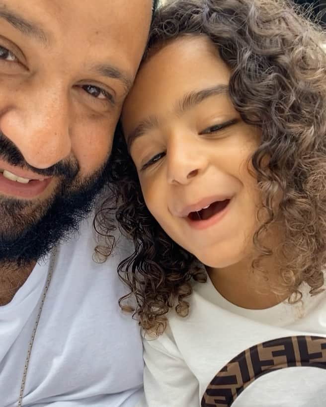 のインスタグラム：「HAPPY BDAY MAMA ASAHD MAMA AALAM」