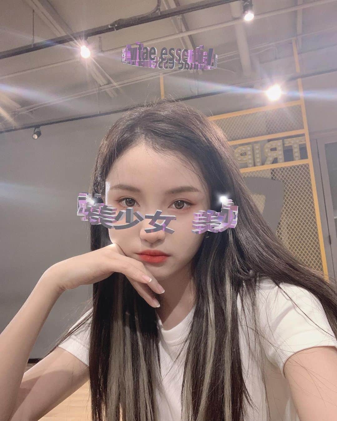 リン・シャオザイのインスタグラム：「💜」