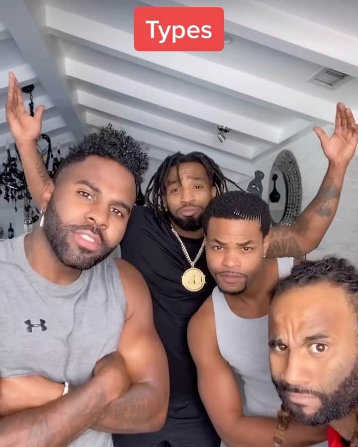 ジェイソン・デルーロのインスタグラム：「Types @kingbach @mrmovi3」