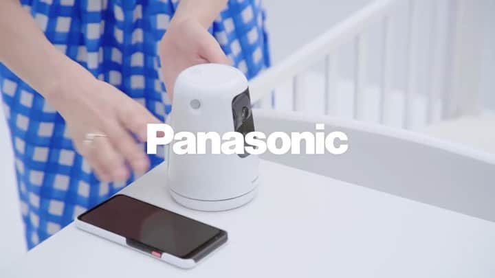 Panasonic ふだんプレミアムのインスタグラム：「. 【赤ちゃんの様子をいつも見守り👶】 . 料理・洗濯中に 赤ちゃんの様子が気になる… . パナソニックのベビーカメラなら 家事をしている時や在宅勤務中でも 離れた部屋にいる赤ちゃんの様子を スマホで確認できます😊 . 複数台のスマホを登録可能なので 家族みんなで赤ちゃんを見守り🙆‍♂️ . ------------------ スマホで赤ちゃんを見守り！？ ベビーカメラ　KX-HBC200 オープン価格（価格は販売店にお問い合わせください） https://panasonic.jp/hns/products/hbc200.html ------------------ . #ベビーカメラ #育児 #ママ #パパ #ベビーグッズ #ベビーギフト #出産祝いギフト #育児奮闘中 #ベビスタグラム #ママスタグラム #パパスタグラム #出産祝い #出産準備 #育児ママ #育児パパ #育児中 #赤ちゃん #赤ちゃんのいる生活 #赤ちゃんのいる暮らし #赤ちゃんとの暮らし #子育てママ #子育てパパ #在宅ワーク #おうち時間 #stayhome #パナソニック #panasonic」