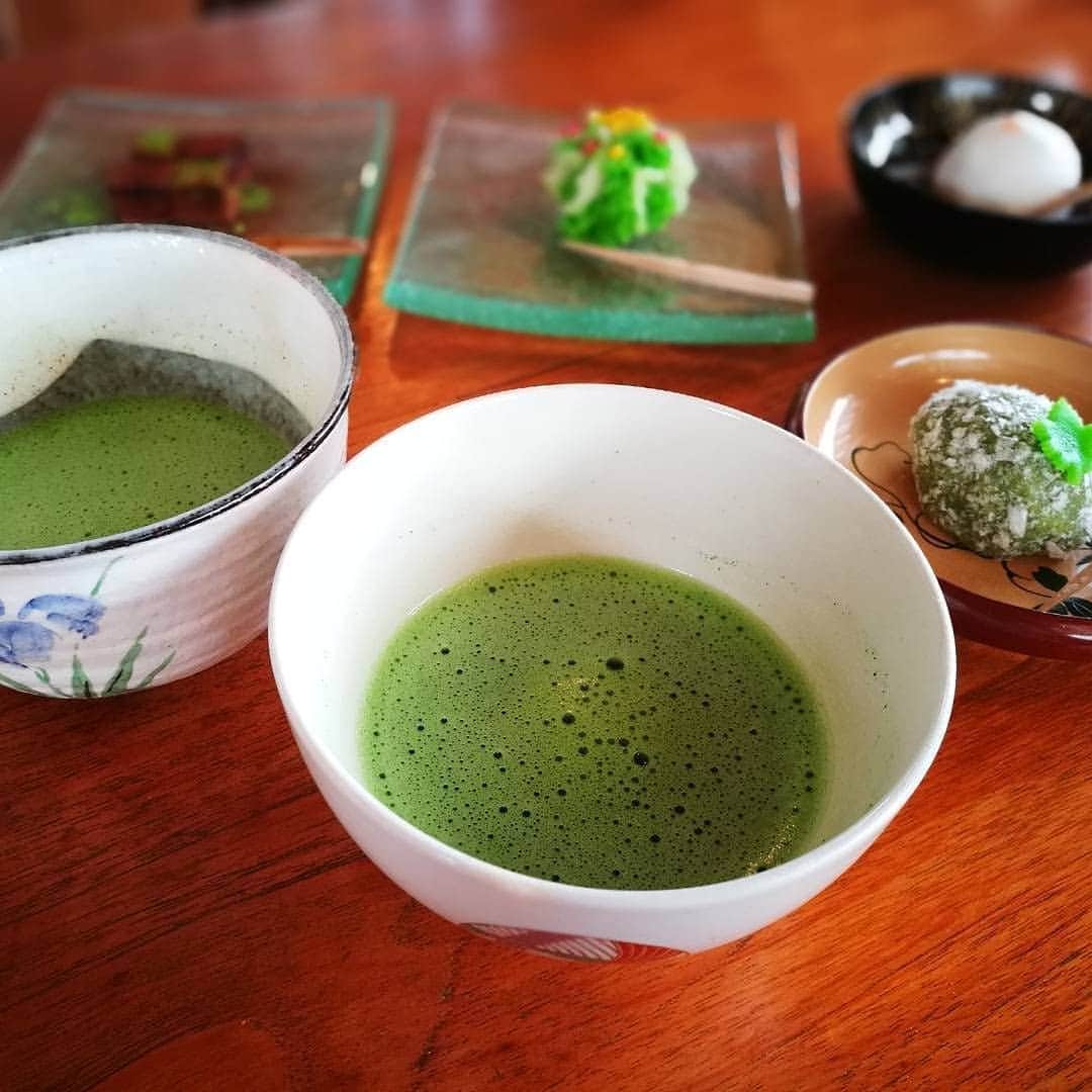 のインスタグラム：「Start your week right 🌸 we are open Monday-Saturday 9am-5pm✨ #toirowagashi」