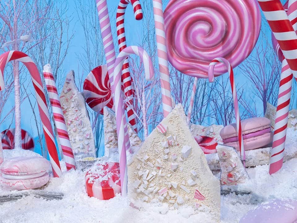 クリスティン・チェノウェスさんのインスタグラム写真 - (クリスティン・チェノウェスInstagram)「I’ve gotta know!! Which #CandyLand world is your favorite and WHY?! Comment below to tell me... there just might be a special surprise in store! 💖 And don’t miss a NEW episode of #CandyLand, next Sunday at 9|8c! 🍭🍬🍫🍋 @foodnetwork」12月7日 12時23分 - kchenoweth