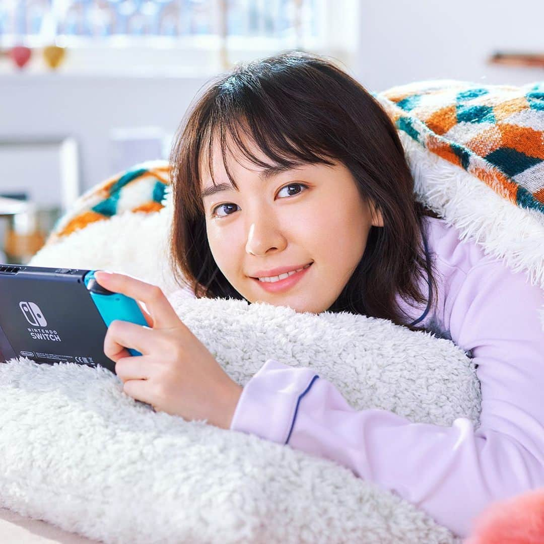 新垣結衣　ファンアカウントさんのインスタグラム写真 - (新垣結衣　ファンアカウントInstagram)「Nintendo Switch 2020冬 TVCM #新垣結衣 #ガッキー」12月7日 23時16分 - gakki_kawaii