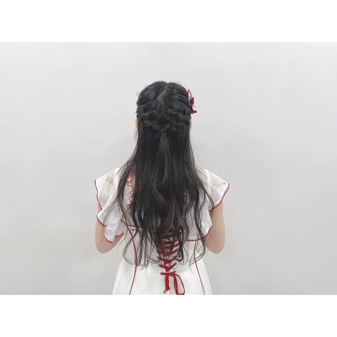 三村妃乃さんのインスタグラム写真 - (三村妃乃Instagram)「12月6日のまみむめも公演 夜公演でやった髪型！  華やかで可愛い😭😭💗💗  #hair #hairstyle」12月7日 21時49分 - hino_yuiitsu62