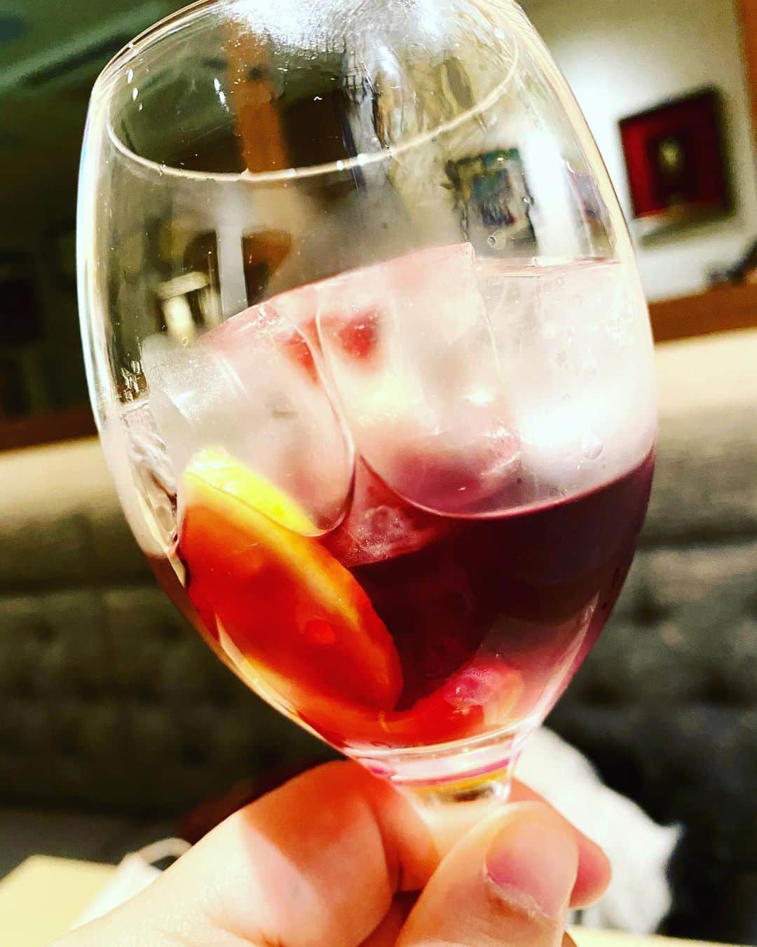 のインスタグラム：「Salud！🍷  #スペイン料理 #spanish #パエリア #paella #サングリア #sangría #delicioso」