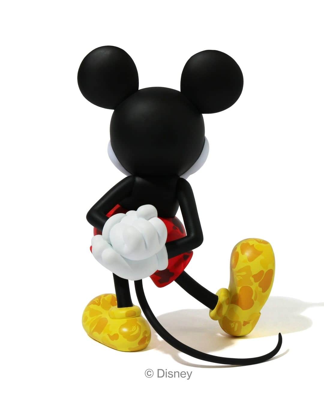 ア ベイシング エイプさんのインスタグラム写真 - (ア ベイシング エイプInstagram)「A BATHING APE® and MEDICOM TOY come together for the third time to present a special collaboration with MICKEY MOUSE. The BAPE® x MICKEY MOUSE VCD makes a return but this time, Mickey Mouse’s original costume is made with BAPE® CAMO.  This special collaboration will be available from Saturday, DECEMBER 12th, 2020.  #bape #abathingape #bapecamo #disney #mickymouse #medicomtoy #vinalcollectibledolls #bearbrick」12月7日 22時00分 - bape_japan