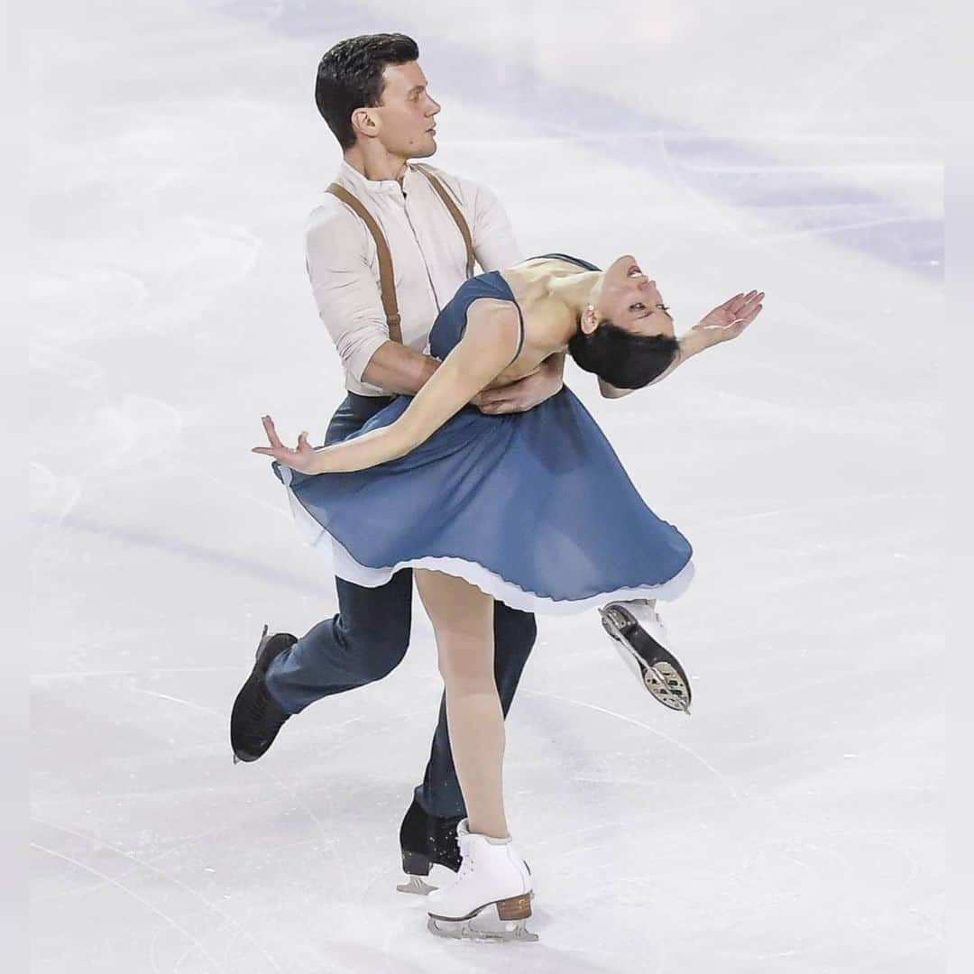 シャルレーヌ・ギニャールさんのインスタグラム写真 - (シャルレーヌ・ギニャールInstagram)「It was so emotional to perform our new free dance ... 😍 📸 @diebarbieri3  #fisg4passion #icedance #granpremioitalia #trento #emotions #freedance #conisocial #coni #fiammeazzurre #figureskating #italiateam🇮🇹」12月7日 22時14分 - charleneguignard