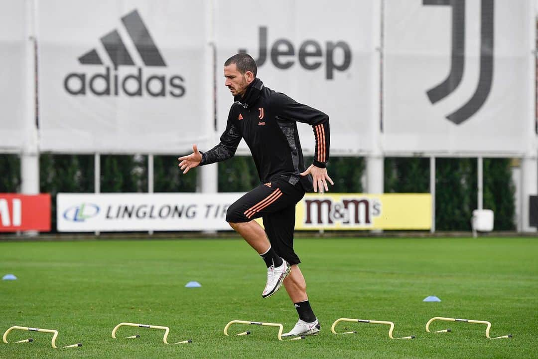 レオナルド・ボヌッチさんのインスタグラム写真 - (レオナルド・ボヌッチInstagram)「Ready for the last #UCL group stage match #LB19 #FinoAllaFine」12月7日 22時16分 - bonuccileo19