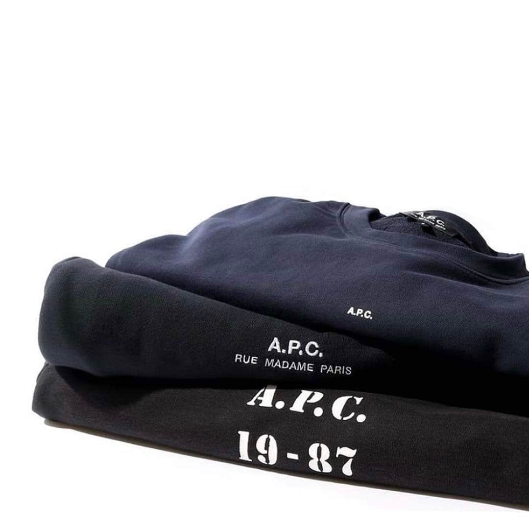 アーペーセーのインスタグラム：「A.P.C. F/W 2020⠀ ⠀ The Item sweatshirt is available in black, pale heather grey, dark navy blue and the Gaby sweatshirt in black.⠀ ⠀ Available in stores and at apc.fr⠀ ⠀ Regram @araken__style1222 ⠀ ⠀ #APC #APCFW20 #APCsweatshirt #MyAPC」