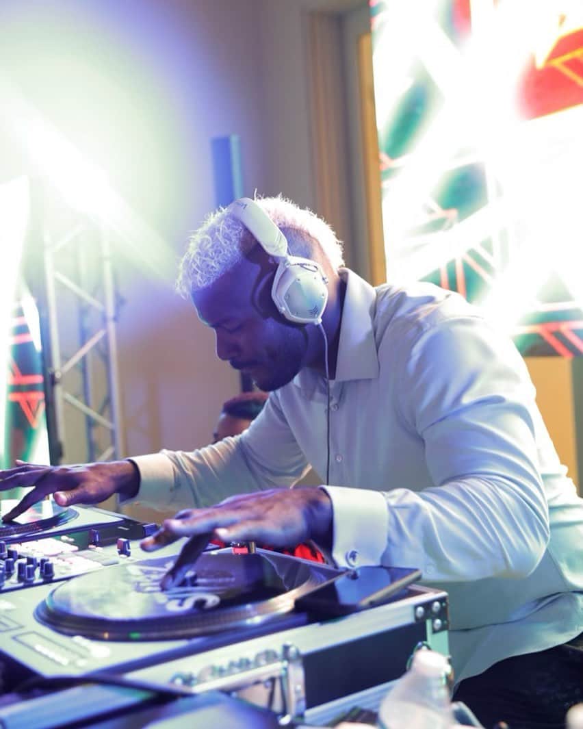 ヤシエル・プイグのインスタグラム：「If 2020 taught us anything, it is that more than ever now, we need to make our own music. #thisis30 #birthdaymusic • Si 2020 nos enseñó algo, es que más que nunca ahora, tenemos que hacer nuestra propia música. #estoes30 #cumpleaños   📷: @stage7photography」