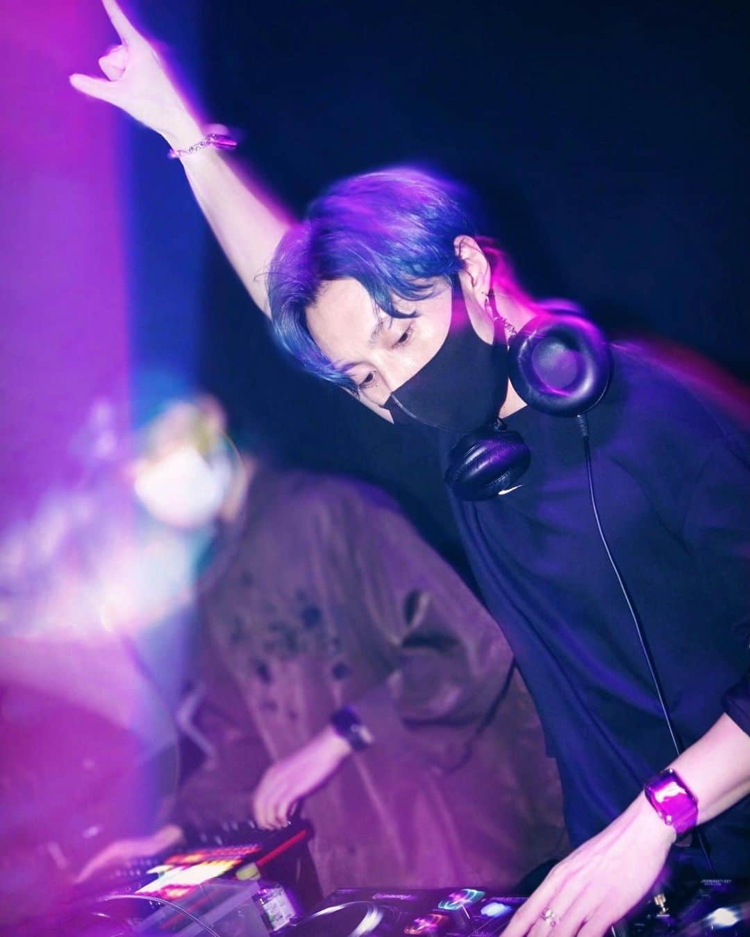 DJ FUMIのインスタグラム：「寝て起きて食ってDJ♻️  お酒が抜けまてん」