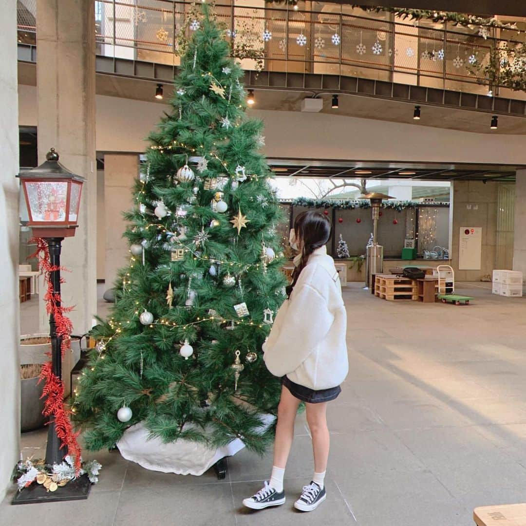 ユンジュのインスタグラム：「눈은 언제쯤 내릴까요 ⛄️ #sculpture #스컬프터」