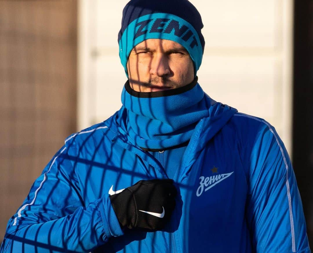 デヤン・ロヴレンさんのインスタグラム写真 - (デヤン・ロヴレンInstagram)「🔵🔵🔵 @zenit_spb   #championsleague」12月7日 22時39分 - dejanlovren06