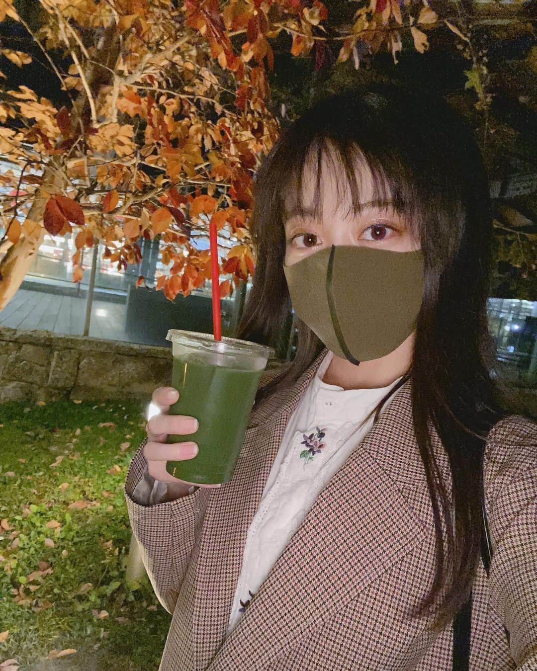 川上千尋さんのインスタグラム写真 - (川上千尋Instagram)「少し前に京都に行きまして🍵  お抹茶や和菓子を楽しんだり、 ウィンドウショッピングをしたり。  紅葉も綺麗でした🍁  秋を満喫した日でした〜（遠い目）  #過去pic #京都 #嵐山 #紅葉 #お抹茶 #秋」12月7日 23時13分 - this_chihhi