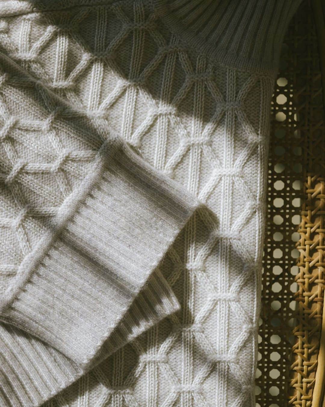 のインスタグラム：「Meet the Cashmere Diamond Cable Sweater . Angular cables put a fresh geometric spin on a luxe sweater.」
