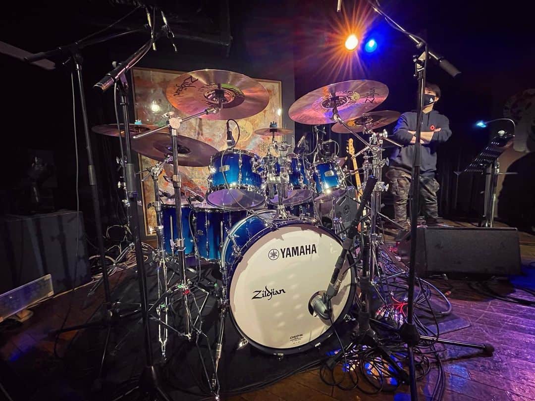 坂東慧のインスタグラム：「今日はブルースアレイジャパンにて、JAM companyライブ！ 配信もございます！  https://www.bluesalley.co.jp/schedule/syousai.html?c_code=Schedule-20201008181505&status=ok&disp_date=202012&type=s#b」