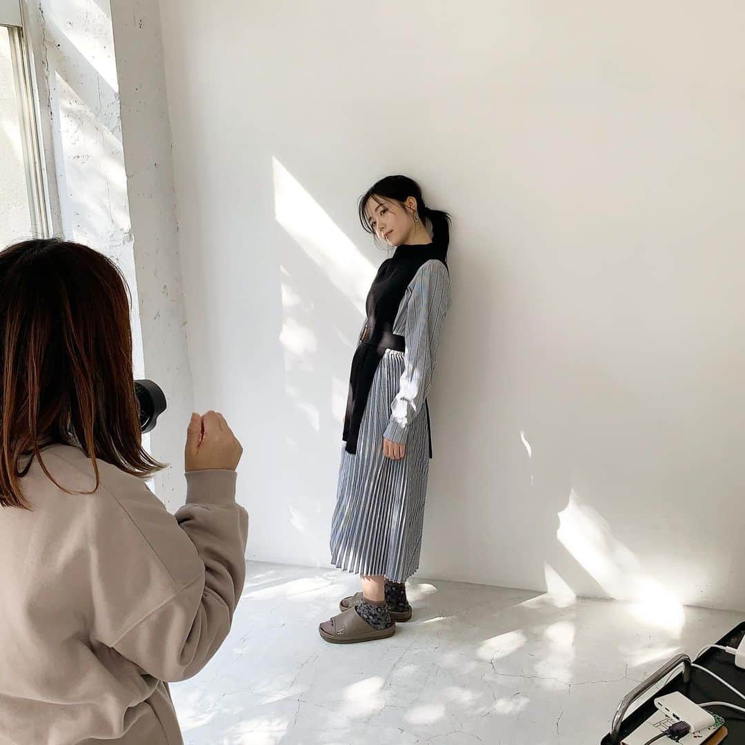 葉山柚子のインスタグラム：「今日発売のGina winter号に載ってます💓皆様応援ありがとうございました😆 #gina_mag  #撮影風景」