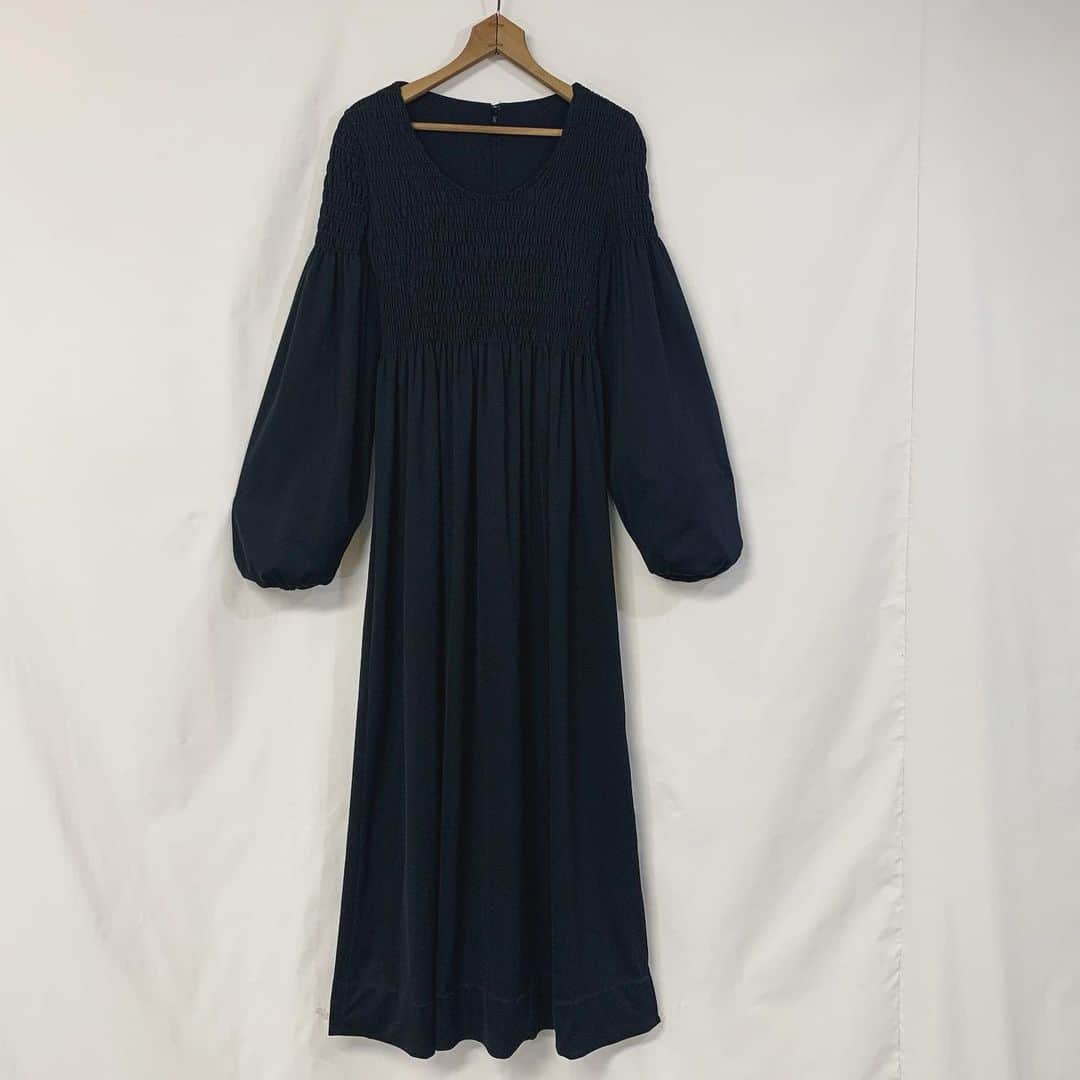 i nouのインスタグラム：「. new arrival.  vtg black shirring maxi dress #inou_vintageclothing」