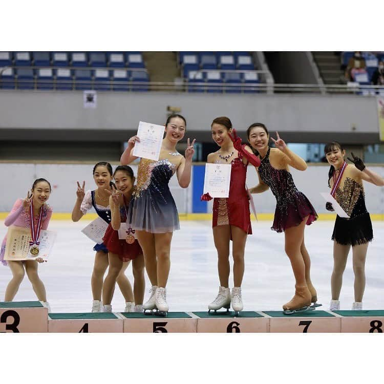 大庭雅さんのインスタグラム写真 - (大庭雅Instagram)「2020 愛知県大会 (TP大会)⛸ 応援して下さりありがとうございました💐 ・ 私自身振付のショートプログラムを 初めて会場で皆様に観ていただけました✨ ・ ・ そして今回本当に多くの応援タオルが見えました😳📣 県外からも多くのファンの方が足を運んで下さり みんなのスケートを、 私の演技を観て頂ける幸せを感じました👼 ・ 選手、保護者の方々からも応援タオルや拍手を見て 『雅ちゃんは本当にたくさんのファンの方がいるね』と 言ってもらえて感謝の気持ちでいっぱいです✨ ・ ・ ステップスピン全てでレベル4を取ることができ なんといっても3回転3回転のコンビネーションが 決まった事が嬉しいです ・ 中々試合で決める事ができなく悩みながら 練習してきましたが成功する事ができてとても嬉しいです⛸ ・ ・ 私の演技で涙を流して下さったり 幸せな気持ちになってもらえたら私も幸せです✨ たくさんのメッセージありがとうございました💕 ・ ・ #東海東京FH #東海東京証券 #CHUKYO」12月7日 15時36分 - miyabi_oba