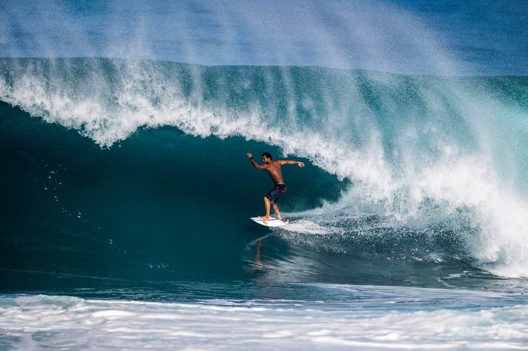 ミシェル・ボレーズさんのインスタグラム写真 - (ミシェル・ボレーズInstagram)「It’s good to be back 🙌🏼 HAWAI’I 📷 @badboyryry_」12月7日 15時45分 - bourezmichel