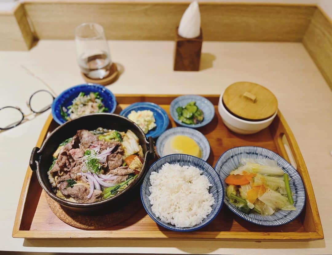 林俊傑さんのインスタグラム写真 - (林俊傑Instagram)「This is my happy meal. 美味的一餐，希望你今天也幸福快樂！  #sukiyaki」12月7日 15時57分 - jjlin