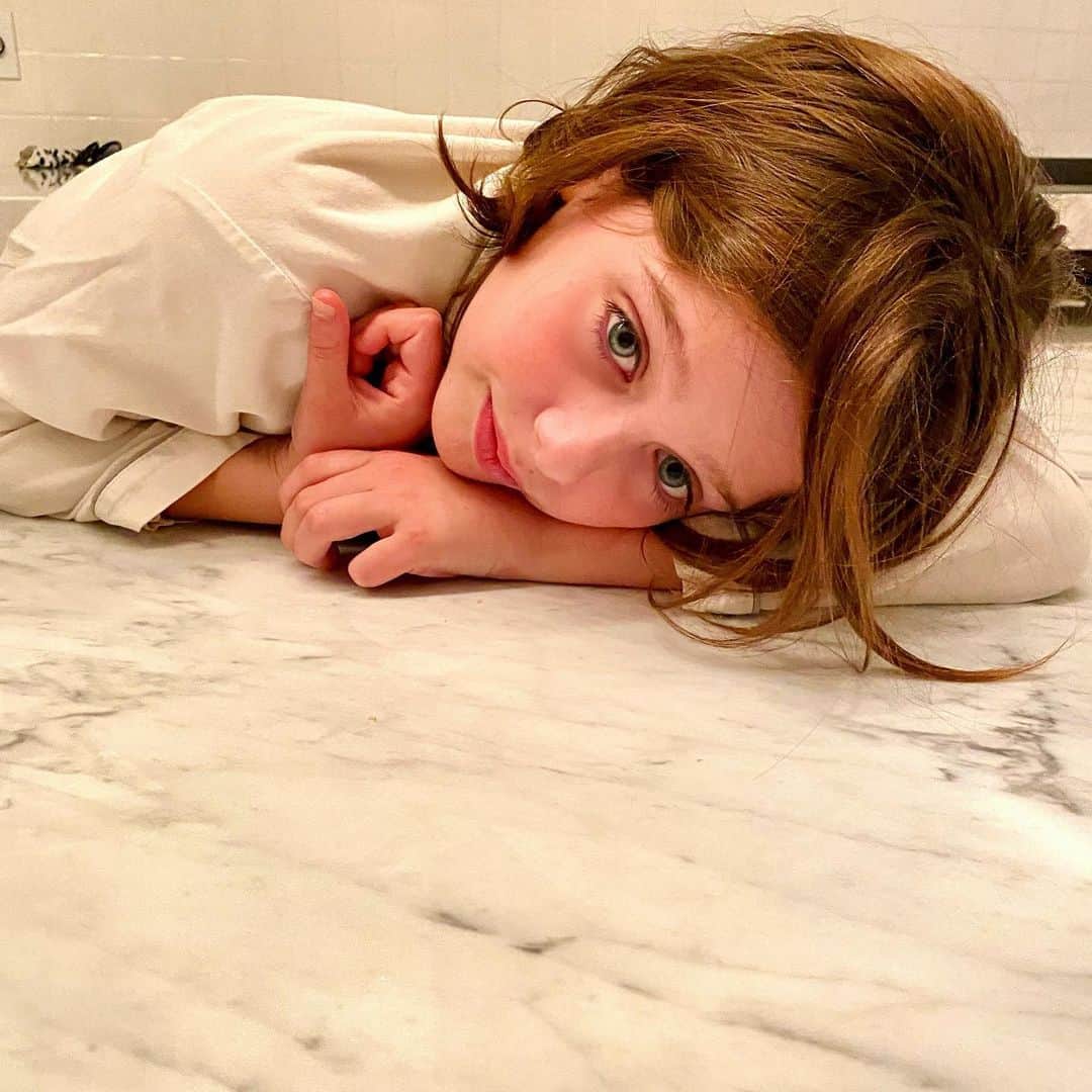 レイチェル・ゾーのインスタグラム：「Age #9...Part tween and part toddler still.  Independent by day and needs Mommy in mornings and bedtime 🙏🏻❤️This is tonight #Sky asking me to tuck him in and sleep in my bed..How can I say no?? Anyone else living early #tween life at home? I’m just saying yes for now and holding on to my boys extra tight until they don’t let me which I hope is never 💔. #loveisallyouneed  #momlife #parenting XoRZ」
