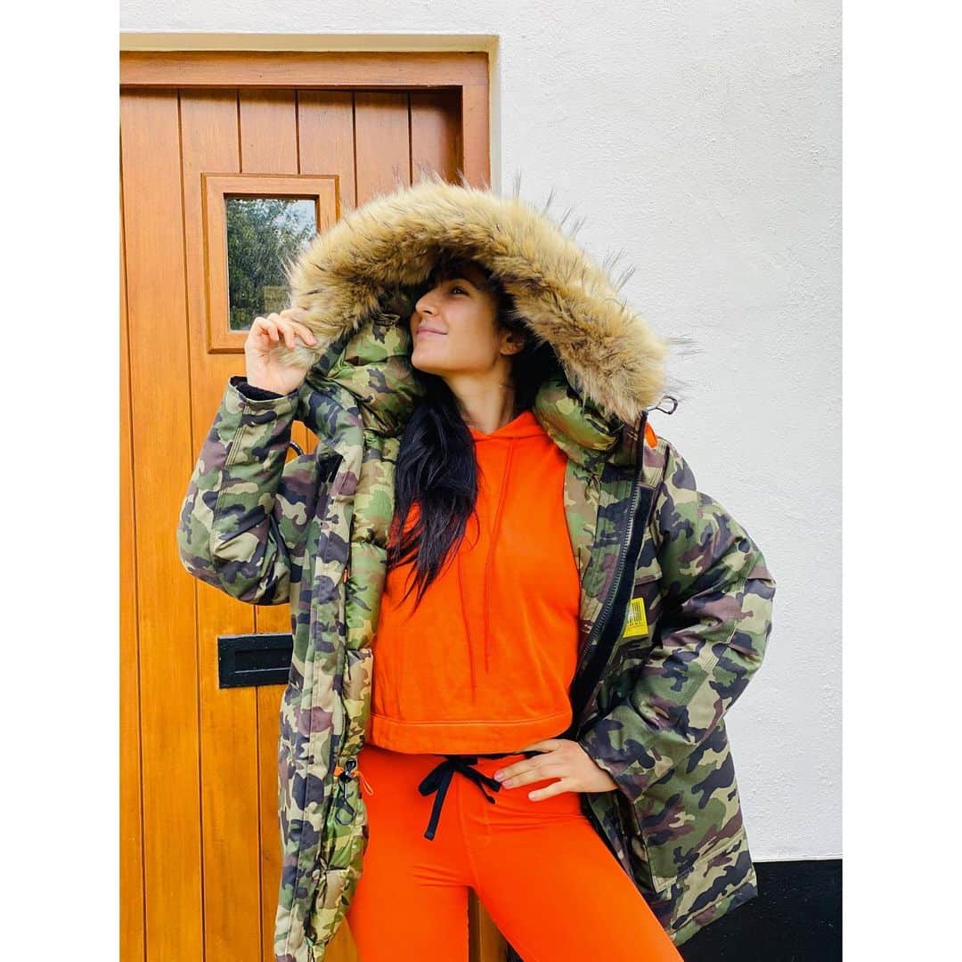 カトリーナ・カイフのインスタグラム：「Is it winter already 🤔」