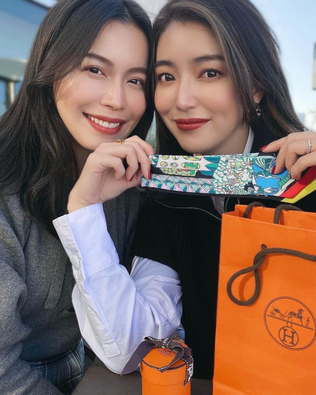 のインスタグラム：「my sis @jasmine_marika_5 と @sekispecial_hair が一足早くお誕生日のお祝いをしてくれました🥺🧡  嬉しいよぉぉ🥺🧡 ありがとう〜！✨  今週で31歳になります😌 #happy #love #instagood」