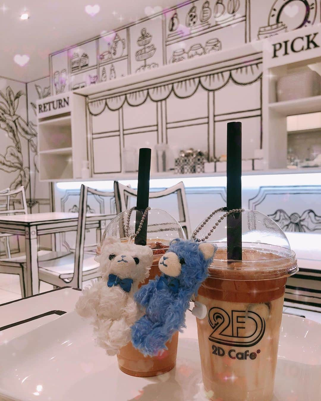 ヴァニラさんのインスタグラム写真 - (ヴァニラInstagram)「🐰🍓  夏頃からずっと行きたかった 2D Cafeにやっといけた☕️💕  2Dの世界とっても新鮮で可愛くて 楽しかったあ🥰🦋✨   #2dcafe #プリメロ #MARS #ばにコーデ #うたプリ #プリンスキャット #プリキャ #シエロ」12月7日 16時59分 - vani0531