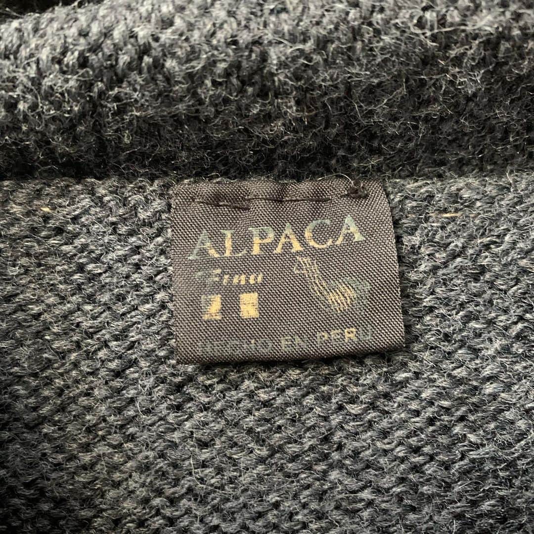 ジャムルさんのインスタグラム写真 - (ジャムルInstagram)「Heavy nel check shirts ¥4500+tax .  コットン100%のヘビーネル。落ち着いたグリーンのチェックが着回しやすく、軽く羽織るアウターとしても◎、まだこの上からヘビーアウターも着られる、使える1枚です。 . ALPACA knit parka ¥6800+tax .  アルパカのニットパーカー。 肌触りがとても良く、柔らかで軽い、それていてとても暖かいニットです。 アルパカニットでジップアップのパーカータイプ、なかなか見かけないのでオススメです！ .  WEB SHOPに入荷しております。 是非ご覧ください。 jammru.com  #お問い合わせはお電話で承ります #jammru #osaka  #fashion  #streetstyle  #streetfashion  #vtg  #vintage  #used  #usedclothing  #古着 #古着屋 #ファッション #70s #80s #90s #ご来店の際はマスクの着用をお願い致します」12月7日 17時03分 - jammru