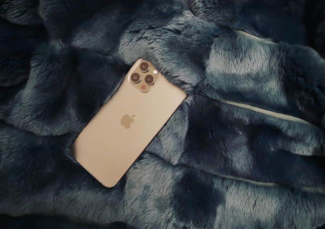 DJ YURiAのインスタグラム：「🆕📱﻿ ﻿ ﻿ 写真や動画撮るのが楽しい♡﻿ ﻿ ﻿ ﻿ #iphone12promax﻿ #グラファイト」