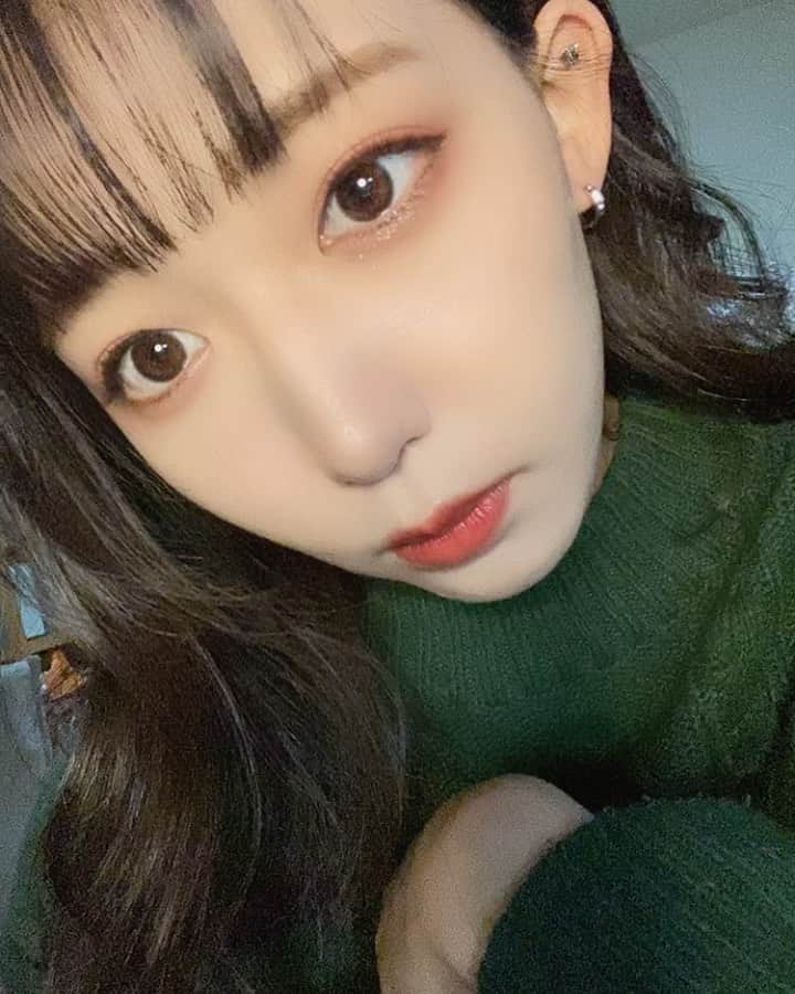 のインスタグラム：「忙しなく動く黒目 #clio #romand #매이크업 #オレンジメイク #killcover」