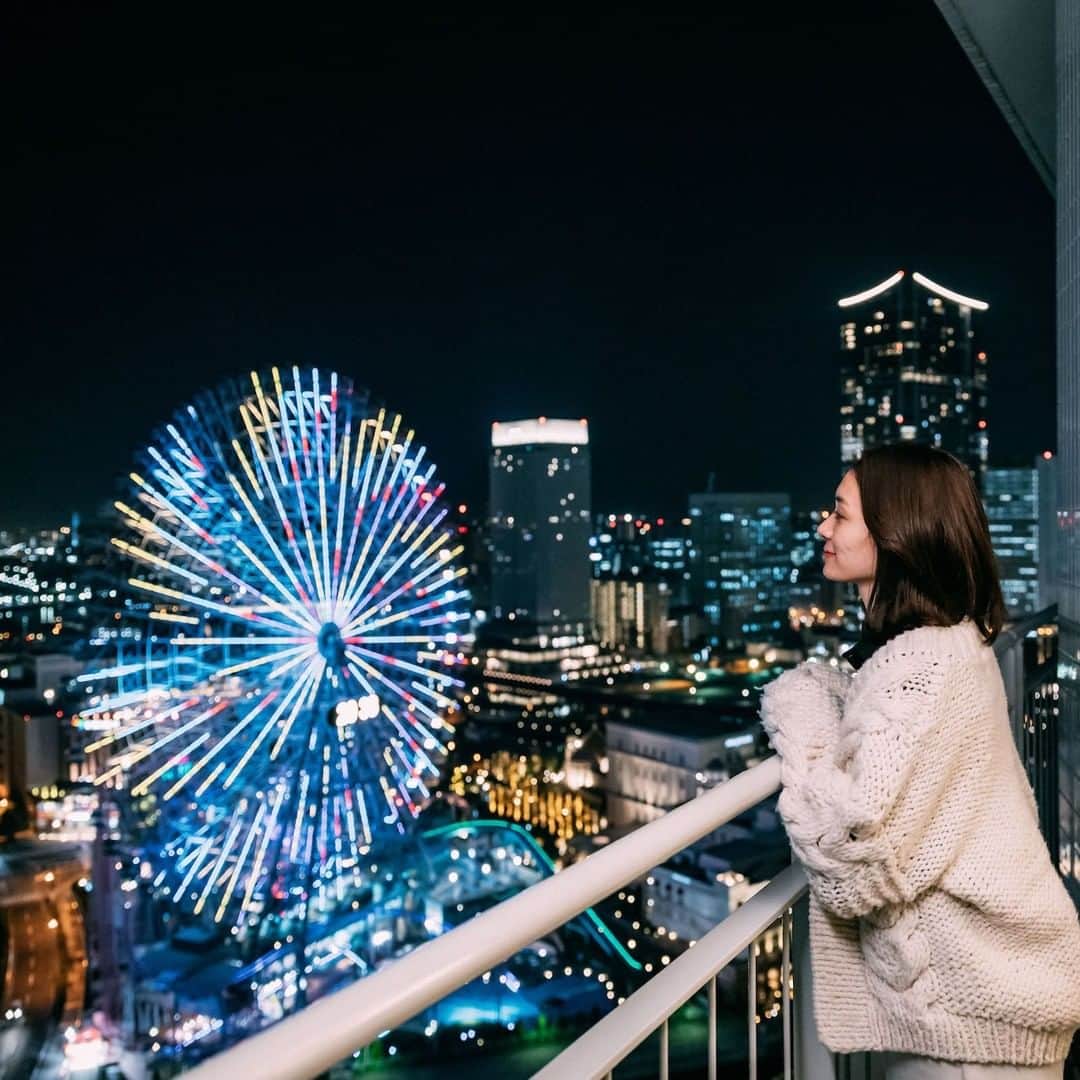 東急ホテルズさんのインスタグラム写真 - (東急ホテルズInstagram)「横浜ベイホテル東急で過ごすクリスマス🎅 1Fロビー吹き抜け部分に、今年もクリスマスイルミネーションが登場。皆さまをお出迎えします。  みなとみらいの美しい夜景とともに、ぜひ当ホテルでとっておきのクリスマスをお過ごしください。  #横浜ベイホテル東急 #yokohamabayhoteltokyu #横浜 #yokohama #みなとみらい #横浜散歩  #東急ホテルズ #tokyuhotels #ホテル #旅 #旅行 #hotel #travel #travelgram #instatravel #ig_japan #traveler #traveling #japantravel #genic_travel #travelphotography #traveljapan #japantravelphoto ﻿﻿」12月7日 17時35分 - tokyuhotels