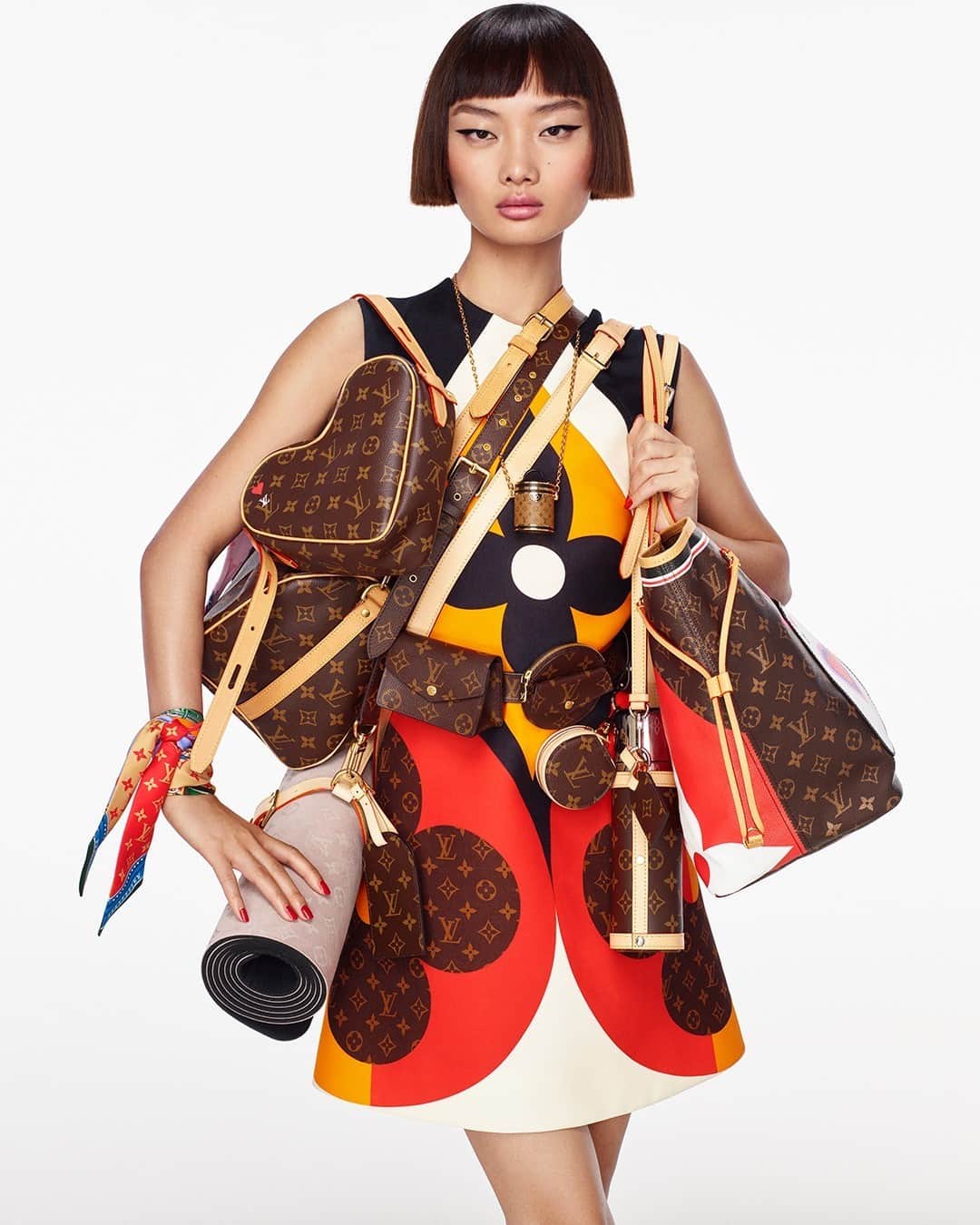 Louis Vuitton on X: Glamour with an edge. A new #LouisVuitton Capucines  bag adds a leopard shoulder strap for a subtle statement. Find more  #LVGifts inspiration at   / X