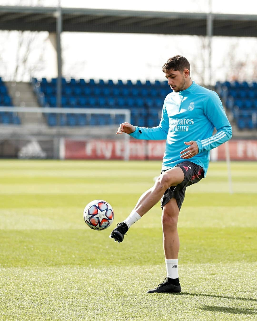 レアル・マドリードさんのインスタグラム写真 - (レアル・マドリードInstagram)「💪 Maximum focus! 👀 ¡Concentrados! 🔜 @ChampionsLeague #RMUCL • #HalaMadrid」12月7日 23時31分 - realmadrid