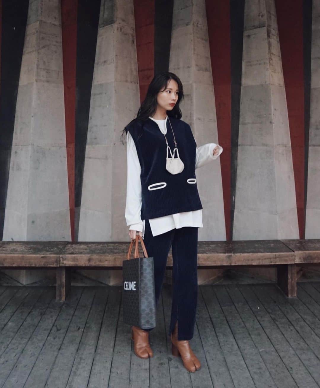 藤木祐凪のインスタグラム：「城崎旅行のcoordinate🍁 このSETUPがすごくお気に入り☺️❤️ @fumietanaka_jp の別注で @finna.jp でしか買えないITEM🐒💓 大好きなブランド同士のITEMだから 旅行に絶対着ていくって思ってた〜☺️✨ すごく伸びて楽なSETUPやから 移動の多い旅行にピッタリ🚙🍃  #finna_jp」