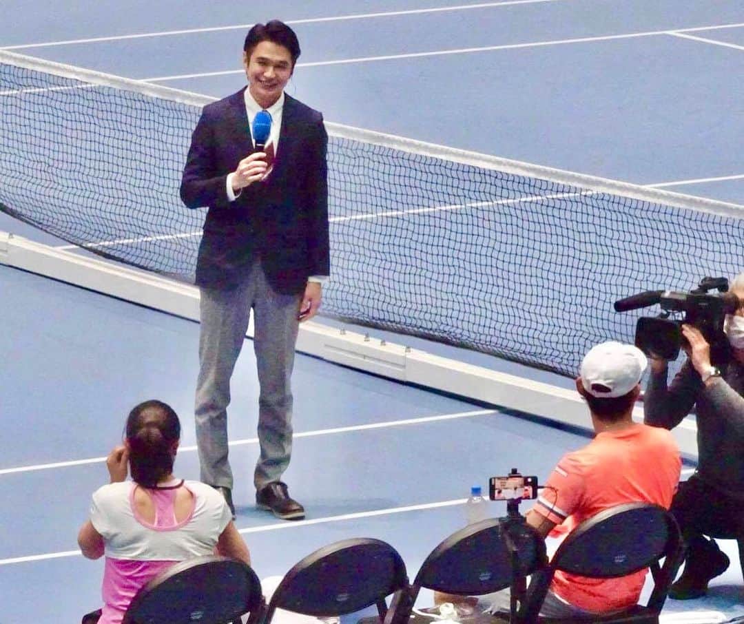 吉崎仁康さんのインスタグラム写真 - (吉崎仁康Instagram)「今シーズンだからこそ、テニスに関われる喜び、テニスコートに立てる有り難さ、テニスができる幸せを改めて感じることができました。そして選手とファンの皆さん、テニスを愛する皆さんを強く結びつけるのも、テニスというスポーツですよね♪」12月7日 18時12分 - yoshiyasu.yoshizaki