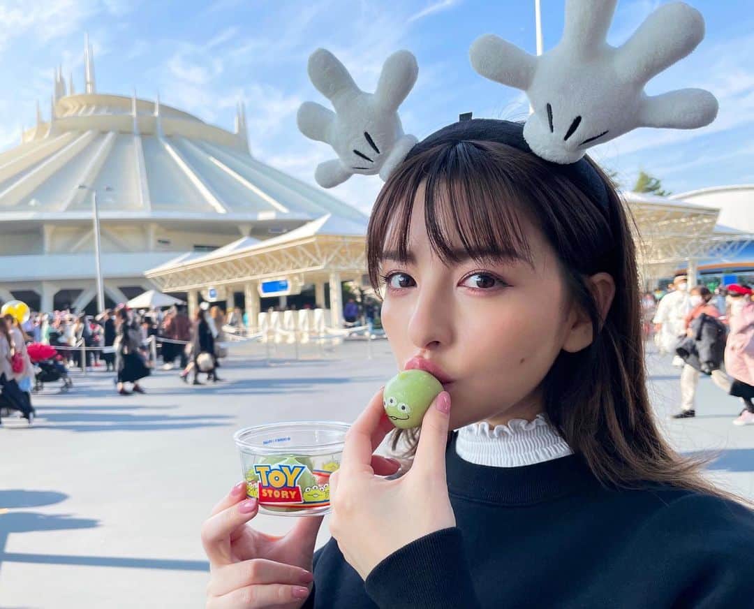 スミス楓のインスタグラム：「😗🪀🙂」
