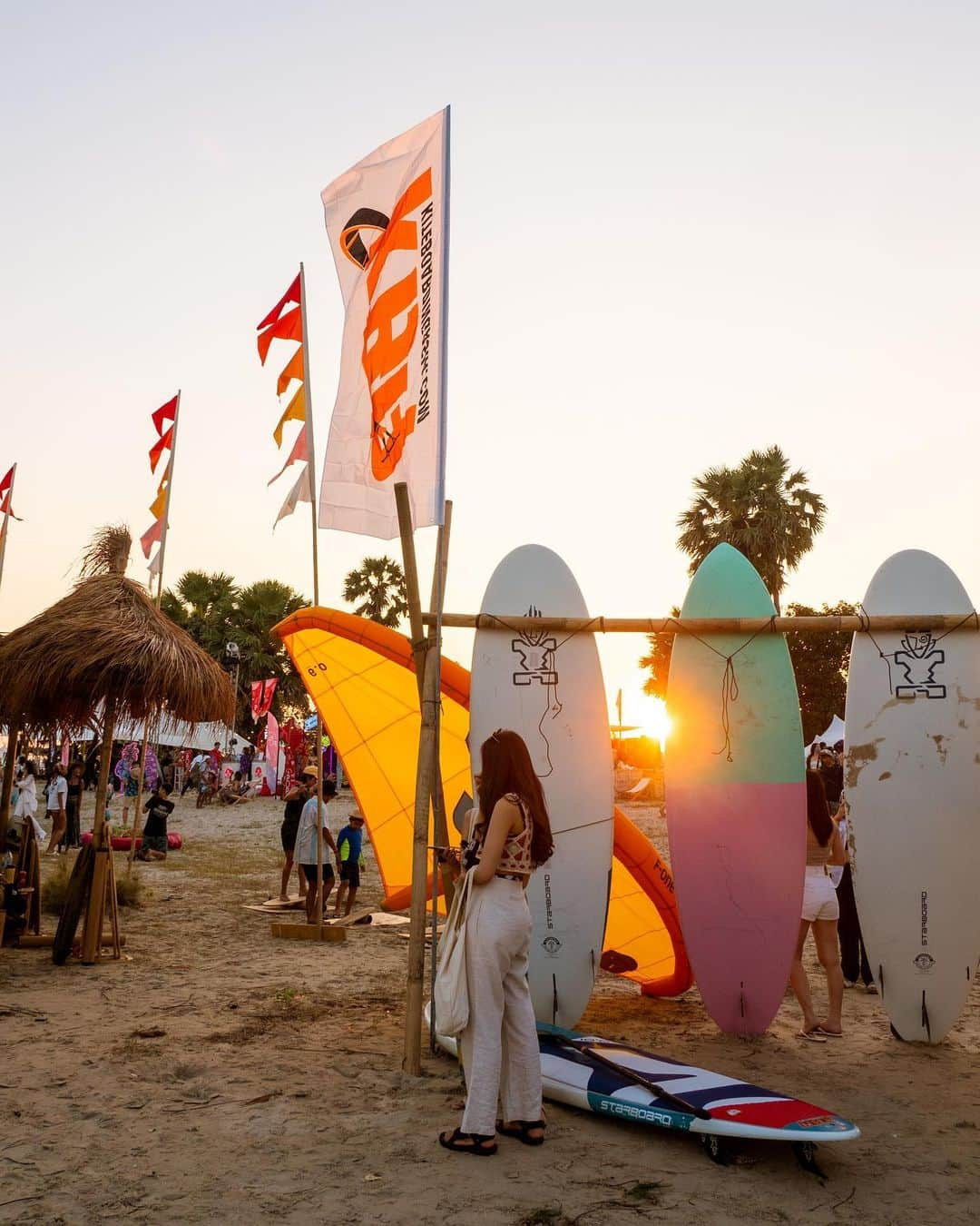 八代健さんのインスタグラム写真 - (八代健Instagram)「It was great time with @longlayfestival see you next year again 🏖#longlayfestival #natureactivecamp #beachlife #longlay2020」12月7日 18時23分 - kenyashiro