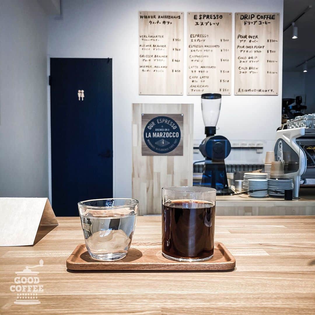 goodcoffeemeさんのインスタグラム写真 - (goodcoffeemeInstagram)「. ☕️ Good Coffee Crew Recommend Shop Info ☕️  【TORA Coffee Roasters (@toraroasters) ／ 神奈川・辻堂】 GC Crew：@____moto.aki16__  「神奈川県藤沢市辻堂に今年4月オープンしたロースタリー。オーストリア出身のオーナーがお一人で焙煎、ドリップまでをこなしています。 豆の種類も豊富なのでその日の気分で選ぶのも◎。店内の雰囲気もよく、辻堂周辺の観光の帰りに立ち寄るとほっこりすると思います。」  — 📍神奈川県藤沢市辻堂1-16-2 🕘9:00〜18:00 定休日：土曜日 —」12月7日 19時00分 - goodcoffeeme