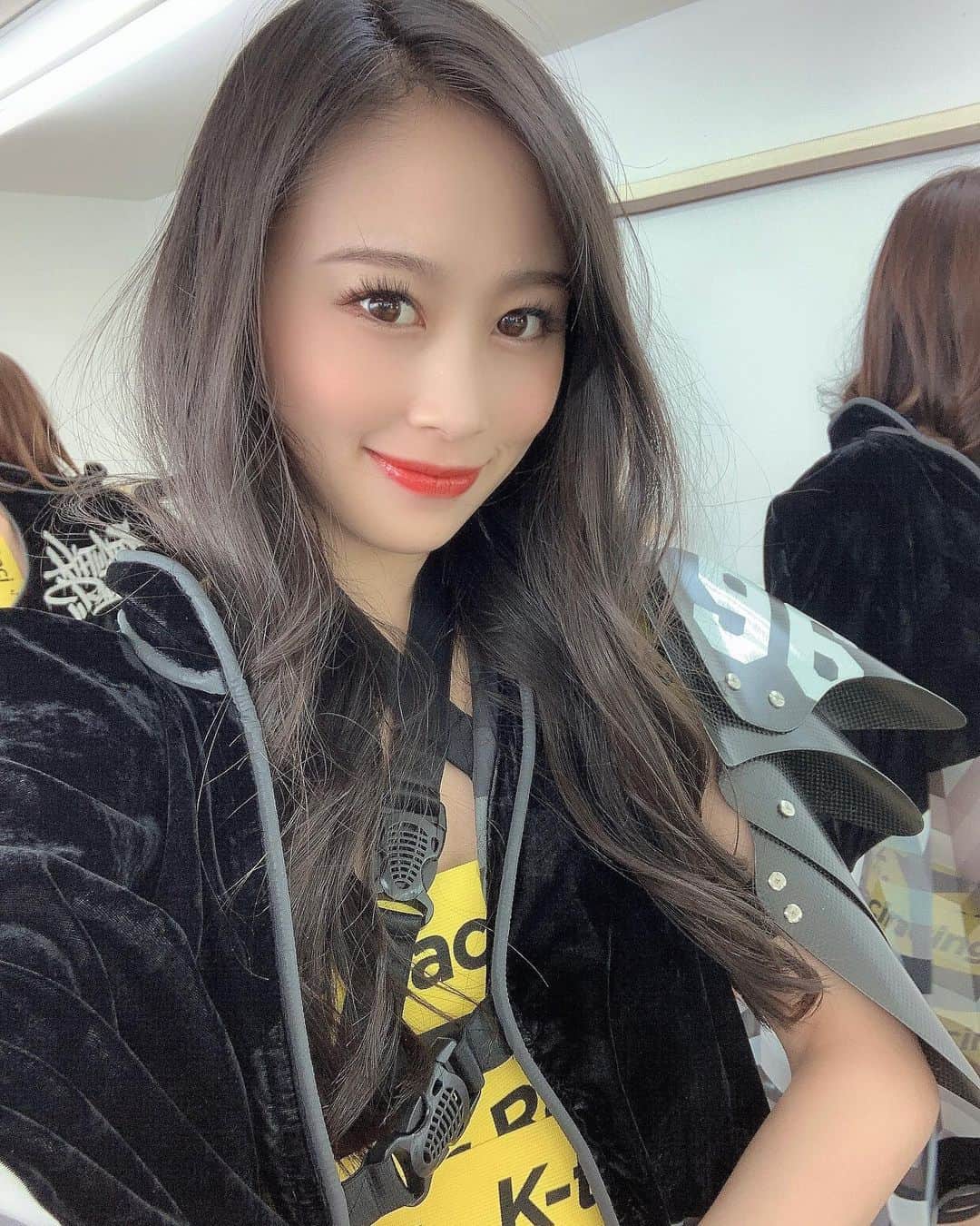 長沼南帆のインスタグラム：「12/11まであと少し❣️﻿ ﻿ 日本レースクイーン大賞　コスチューム部門、新人賞の投票が11日までになっております。﻿ ﻿ 皆さんの力が必要🥺﻿ 皆様Win Gへの投票お願いします🤣﻿ 新人賞は北川美麗へ！！！﻿ ﻿ ﻿ みんなお願いだぁぁぁぁぁだ🥺🥺🥺﻿ ﻿ ﻿ ﻿ ﻿ ﻿ ﻿ ﻿ ﻿ ﻿ #黒髪　#黒髪ロング　#rq #レースクイーン　#memory #黒髪ロングストレート　#秋　#秋服　#脚長コーデ　#supergt #スーパーgt #撮影会 #rq撮影会　#wing #wing撮影会　#Ktunesracing #gt300 #ゴルフ　#コスチューム　#コスチューム大賞　﻿ #新人賞　#投票お願いします」