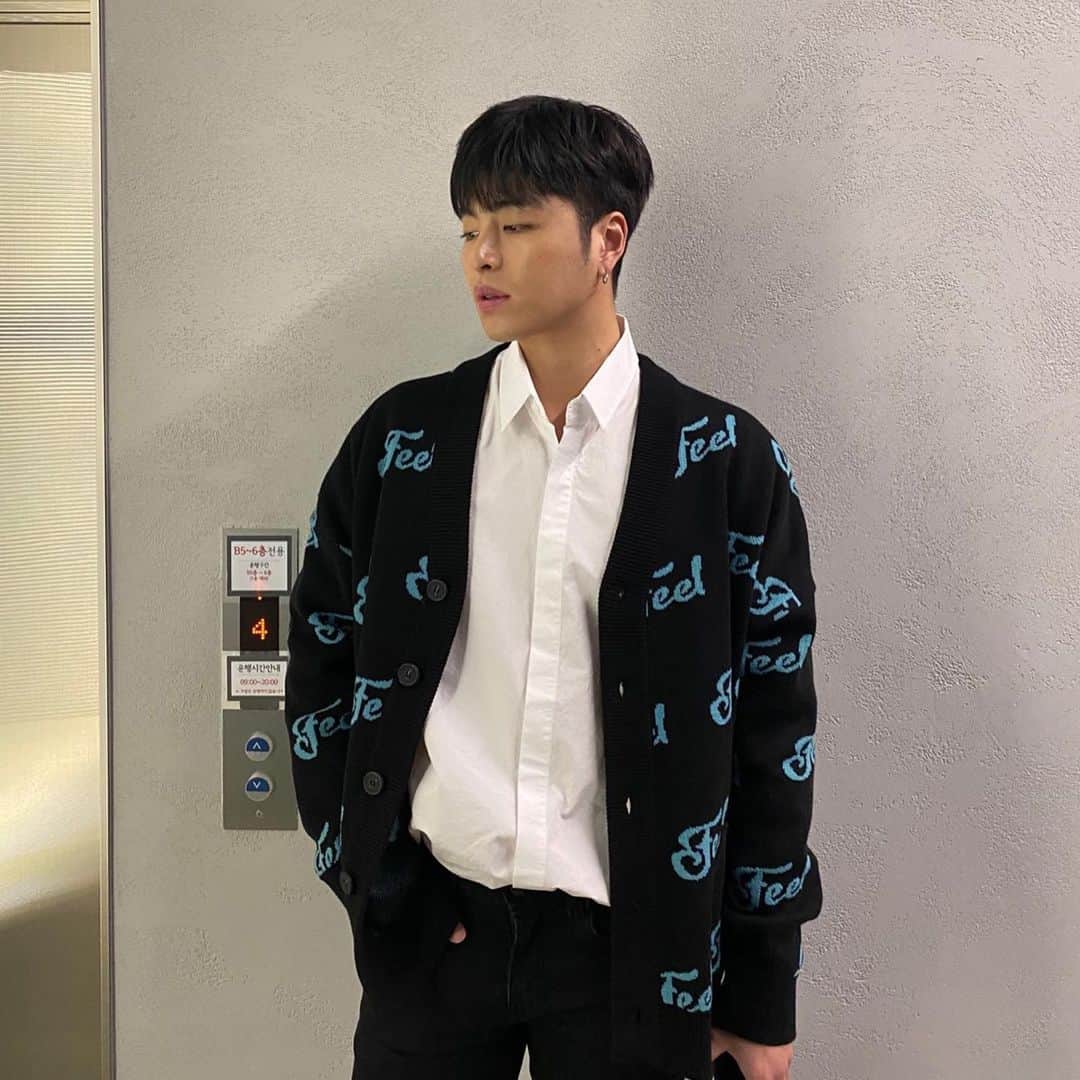 JU-NE（ク・ジュンフェ）のインスタグラム：「신사옥」