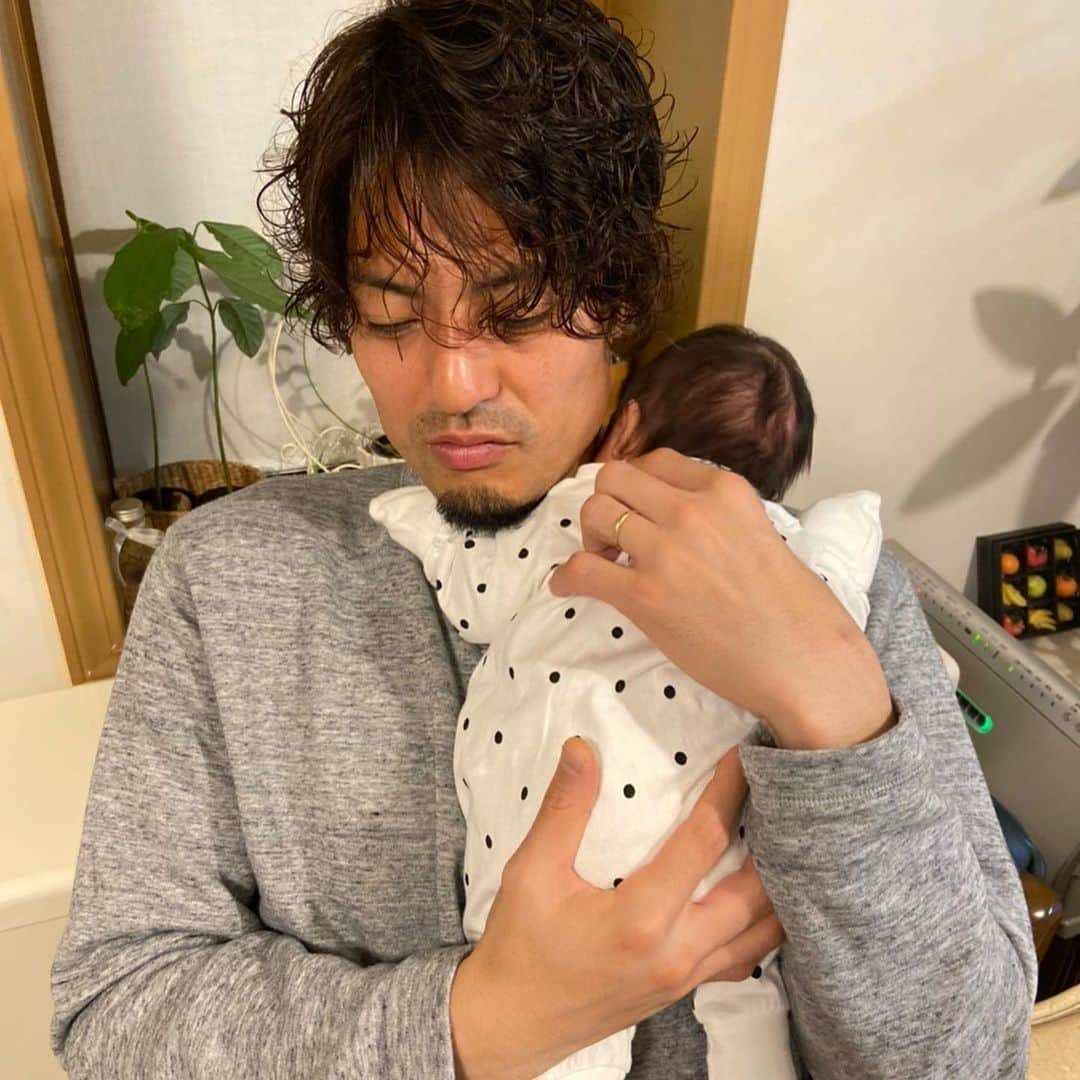 桐畑和繁さんのインスタグラム写真 - (桐畑和繁Instagram)「俺は父になりだいふくはお姉さんになった2020 #10年後に思い出して #最高だったな2020 #人生100年時代  #コロナウイルスが早く終息しますように  #さあいこーか  by仙道 #絶対マケナーイ byシジマール #気合いとノリと根性  新庄剛志さんに元気を貰えた一日でした」12月7日 19時55分 - k.kirihata