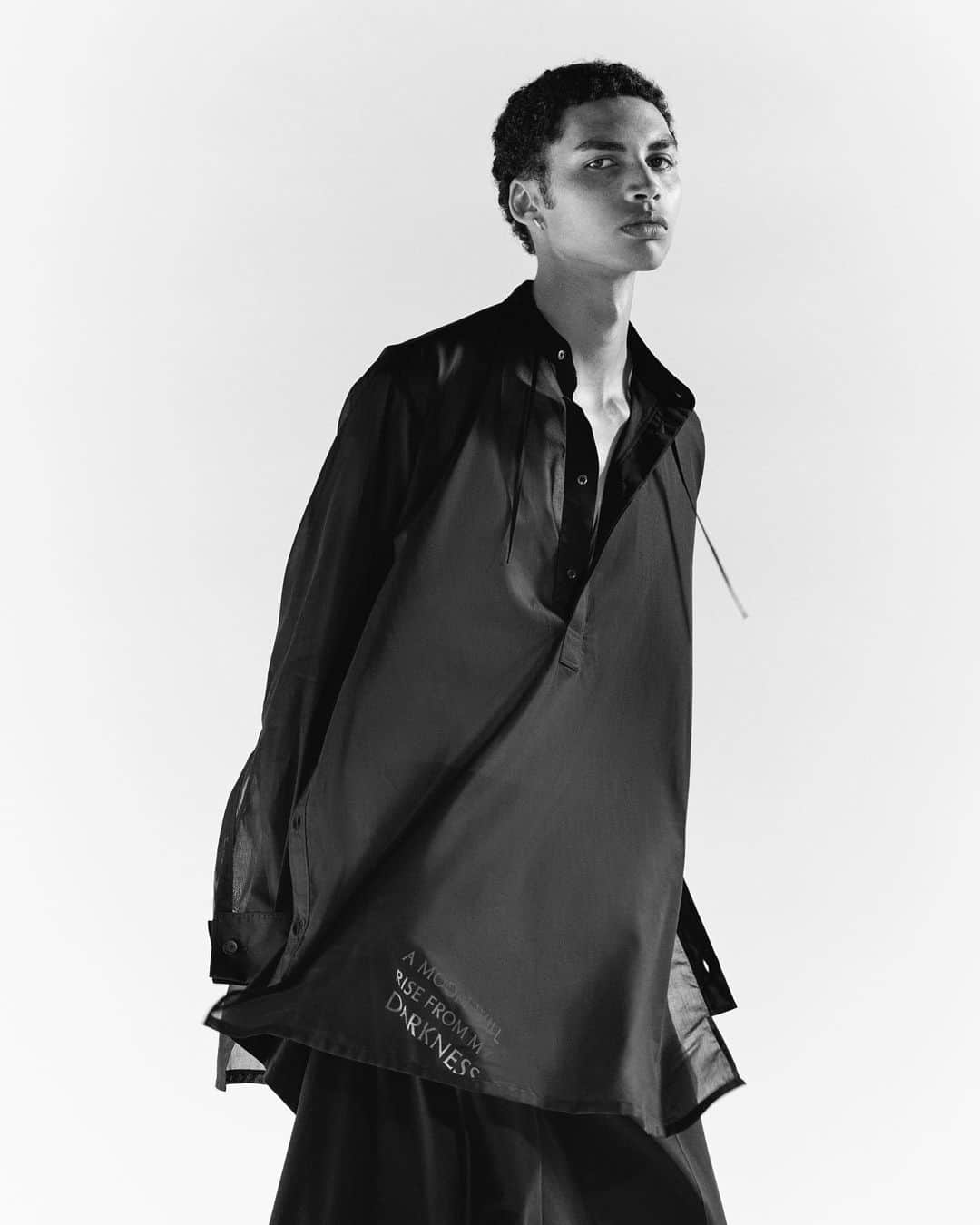 カシミ オムさんのインスタグラム写真 - (カシミ オムInstagram)「Discover online our Sabir flannel shirt in asphalt. www.qasimi.com  #aw20qasimi #qasimi #mensfashion #menswear」12月7日 20時03分 - qasimi_official