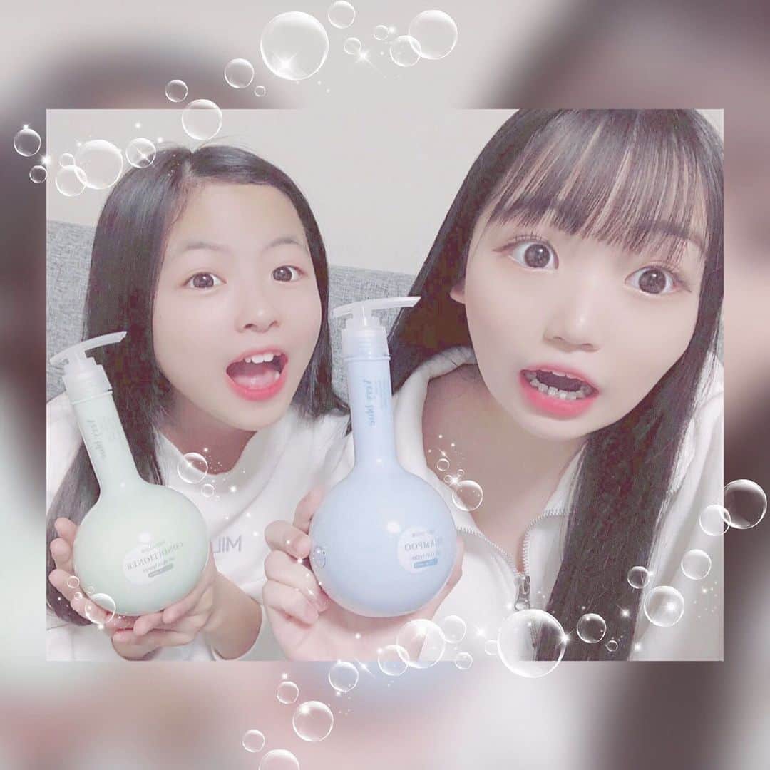 ゆずこあのインスタグラム：「皆さんお久しぶりです🤗🤗🤍 ・ ・ ゆずこあの最近使ってる シャンプー.。コンディショナーは ( @hery_jp_official )さんのを 使ってます🧴🛁 髪の毛サラサラになったよ〜🙊🤍🧴 ・ ・ ボトルもコロンってしてて可愛いん.。 みんなも是非使ってみてね〜〜🤍☺️ . #HERY #veryblue #髪質改善 #艶髪 #シャンプー #コンディショナー #ゆずこあ」