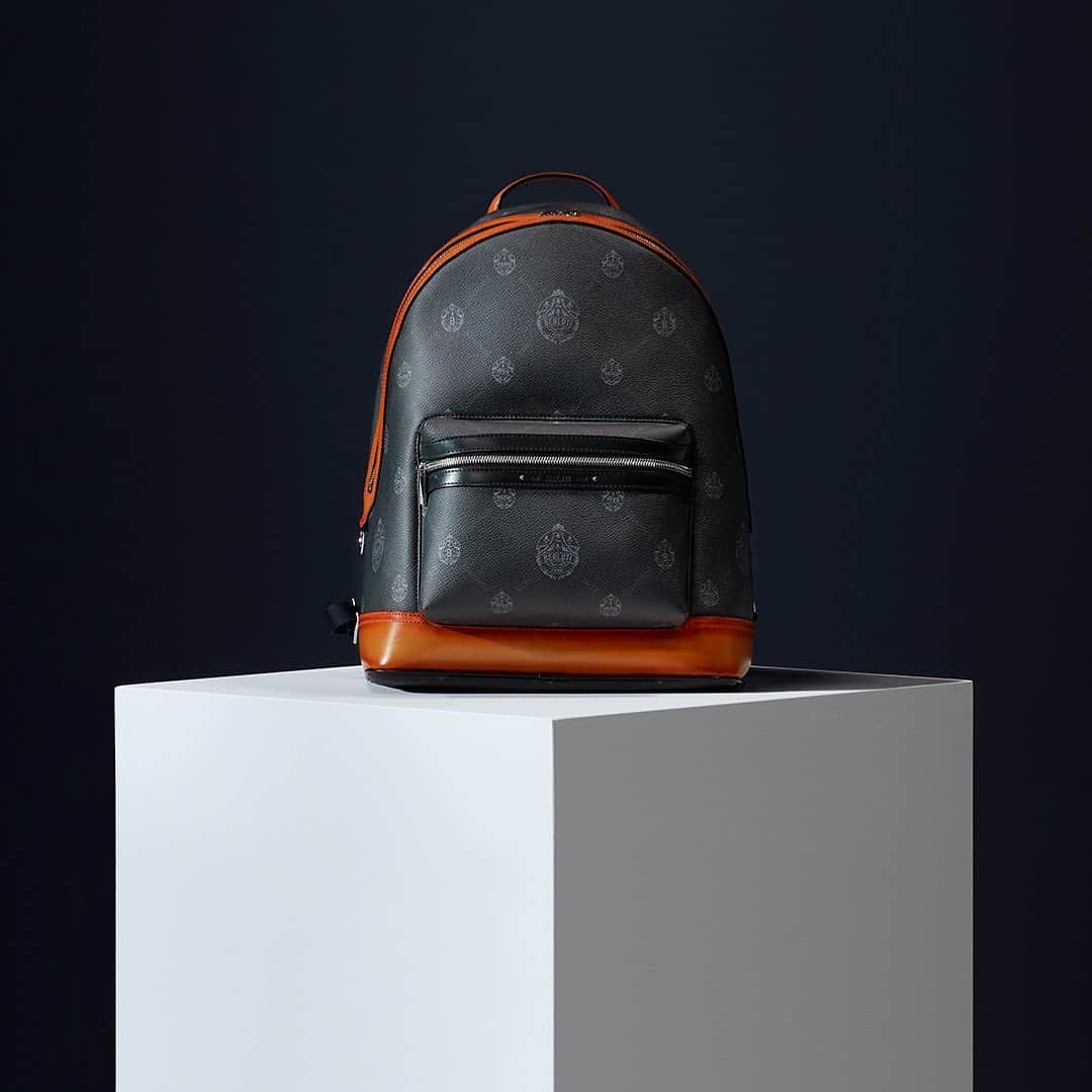 ベルルッティのインスタグラム：「- THE #BERLUTI VIBRANT HOLIDAYS BY @kris_van_assche -    This year, Berluti celebrates the end-of-year holidays with the new Home & Office Objects Collection and a selection of emblematics including the new SIGNATURE canvas collection with a colourful patina twist.   For the new Home & Office Objects Collection, Berluti has teamed up with a select group of highly respected European makers, including Werkstätte Carl Auböck, Bottega Ghianda, San Lorenzo Silversmiths and Simon Hasan, commissioning Berluti editions of iconic historic designs by Gae Aulenti, Afra and Tobia Scarpa, Carl Auböck II and III and new work by Simon Hasan, dating from every decade between the 1950’s and 2000’s.   Both functional and statement-worthy, the selection of emblematics highlights the Un Jour Gulliver, the Toujours tote bag, and the new SIGNATURE canvas collection which includes the Séjour card holder, the Explorer backpack and the Nino clutch to name a few.   For the occasion, the Venezia leather takes on a bold, joyful twist with an array of new patinas. Originally created last year especially to restore the upholstery of Pierre Jeanneret’s furniture pieces- and inspired by the rich colours found in the architecture, landscape and foliage of the north Indian city of Chandigarh -, these vibrant new colours include Utopia blue, Acqua blue, Nespola orange, Sunset purple, Rose Garden pink, Simal red and Grass green. Hand-applied to the Venezia leather and Venezia leather details of the SIGNATURE canvas accessories, they enhance every piece with a unique depth of colour.   Available In-Store and on the E-Shop.   Our Stores in France are now open and our teams will be delighted to welcome you.」